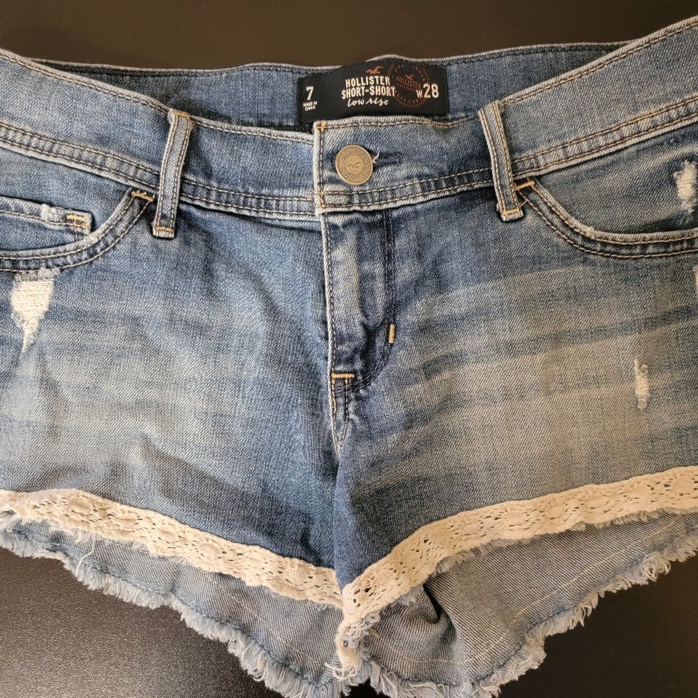 Hollister short short Jean Shorts Size 7/28